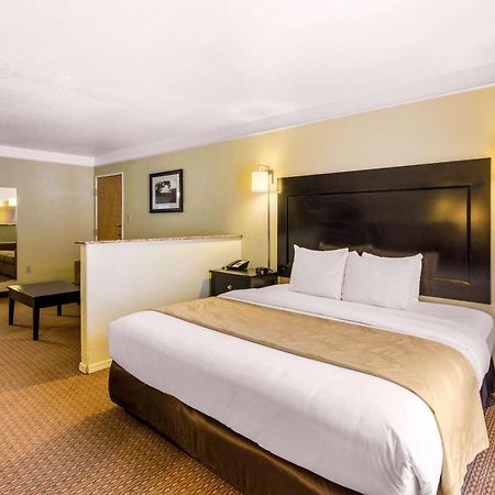 Quality Inn & Suites Gallup I-40 Exit 20 Екстериор снимка