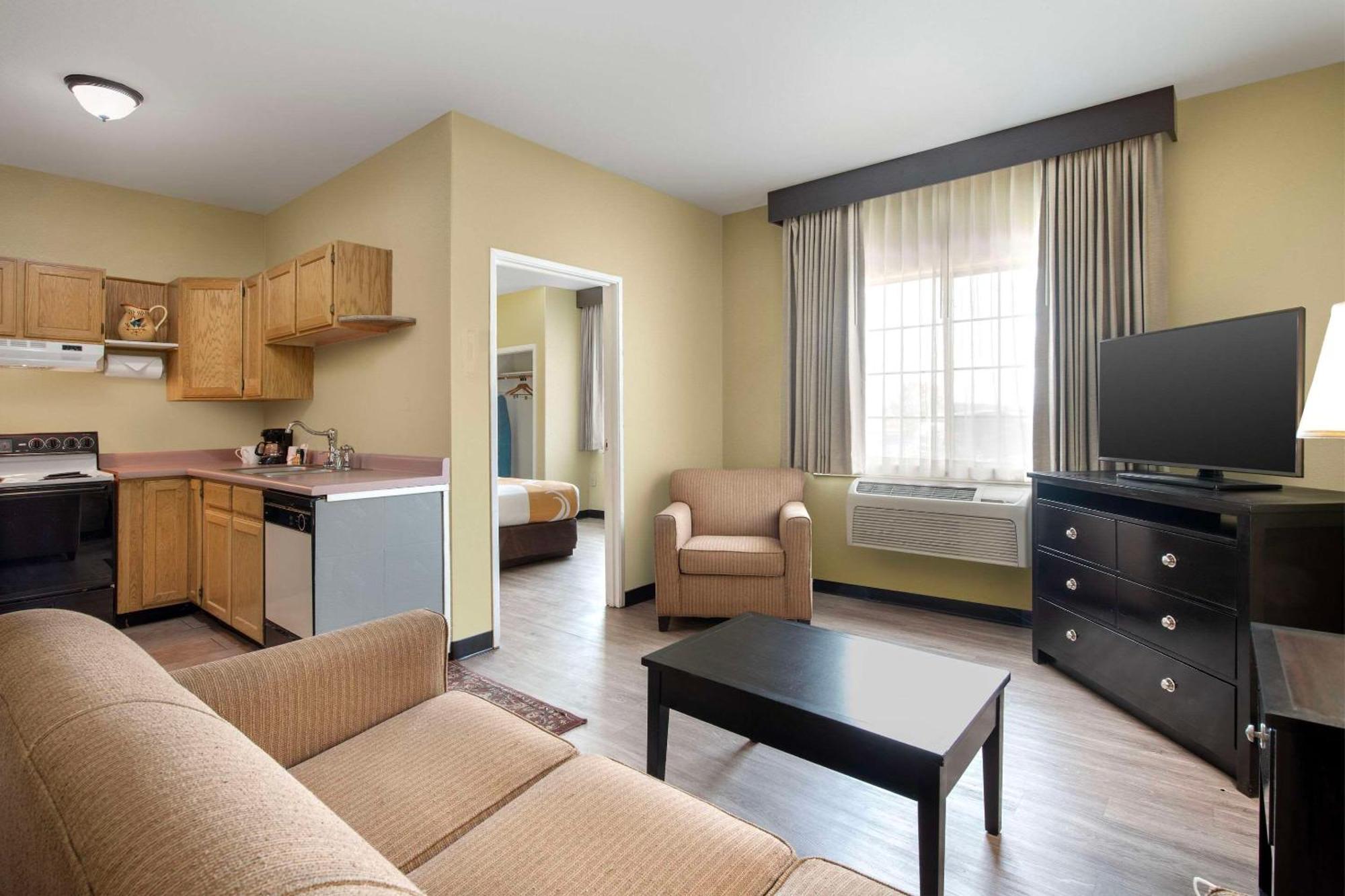 Quality Inn & Suites Gallup I-40 Exit 20 Екстериор снимка
