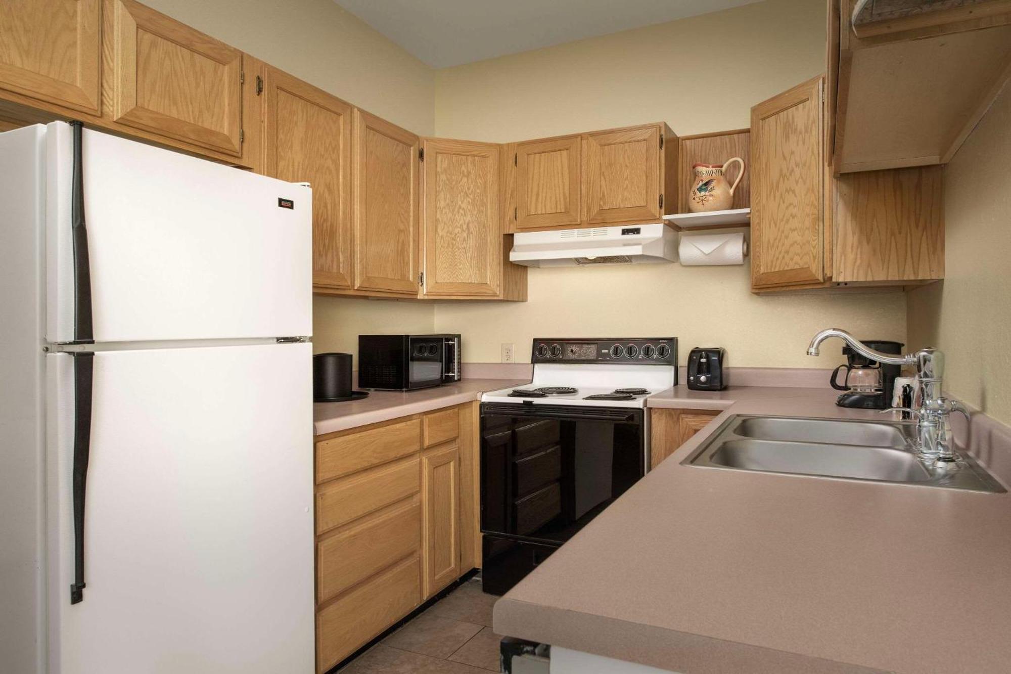 Quality Inn & Suites Gallup I-40 Exit 20 Екстериор снимка