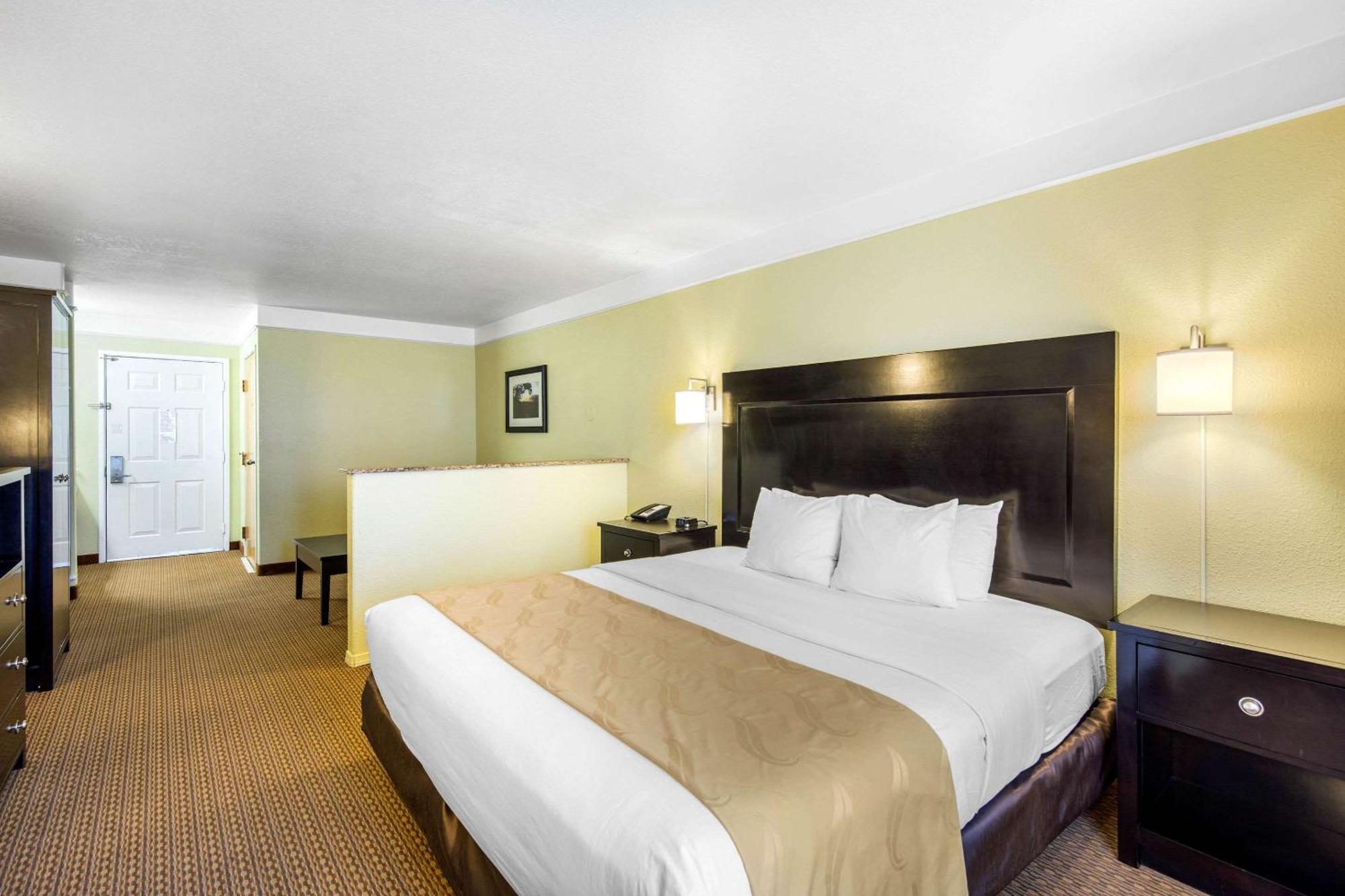 Quality Inn & Suites Gallup I-40 Exit 20 Екстериор снимка
