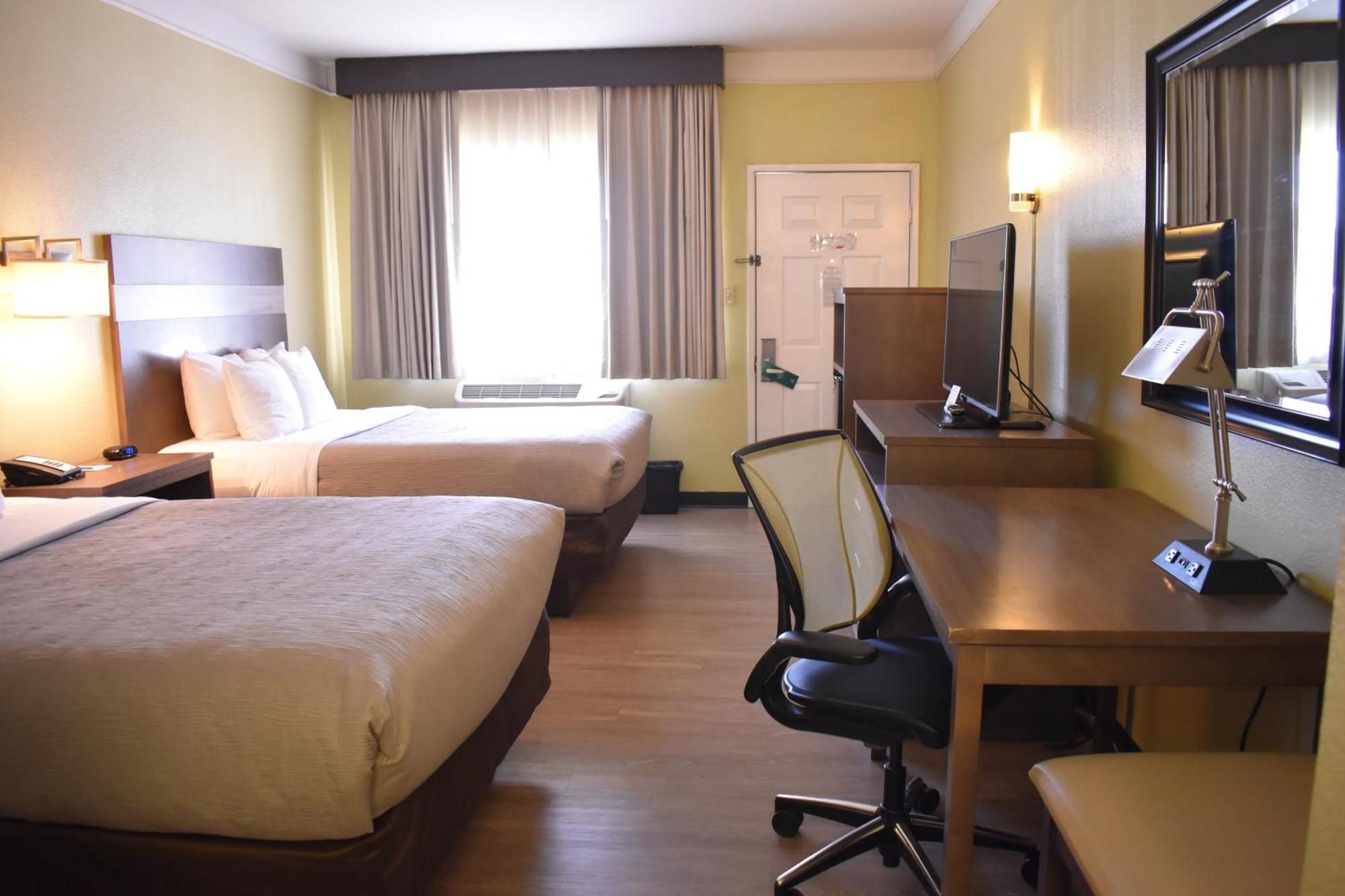 Quality Inn & Suites Gallup I-40 Exit 20 Екстериор снимка