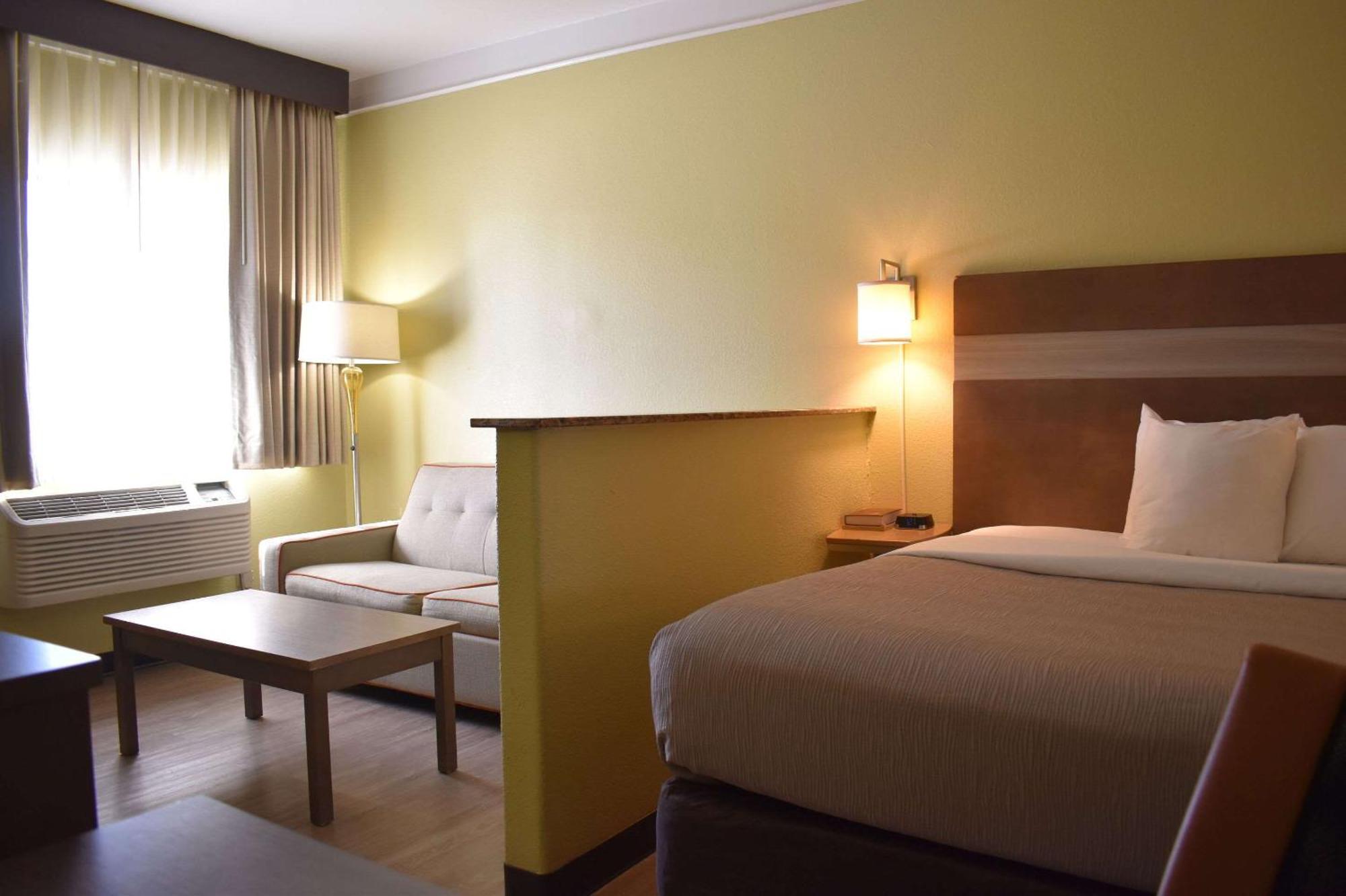 Quality Inn & Suites Gallup I-40 Exit 20 Екстериор снимка