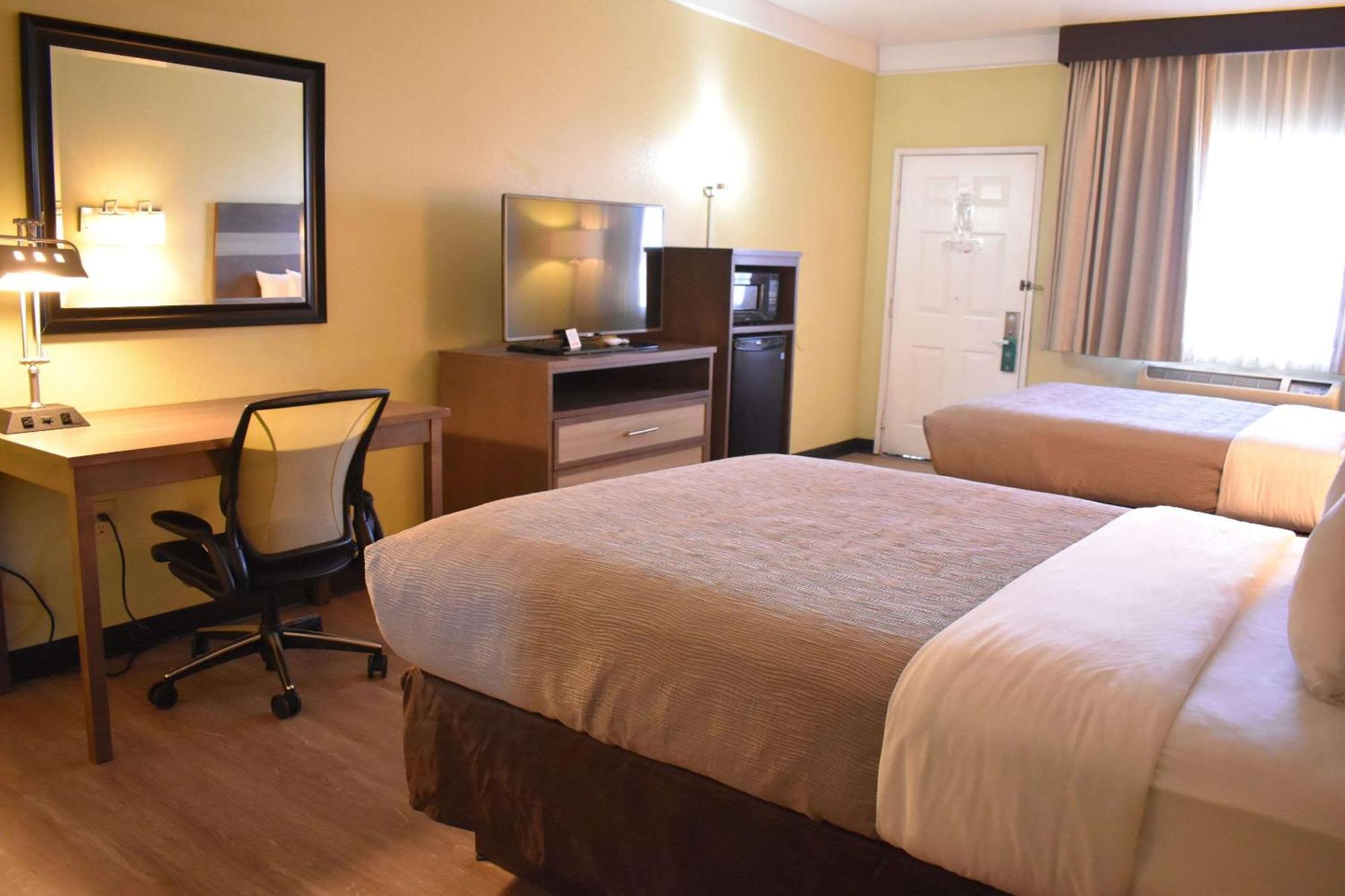 Quality Inn & Suites Gallup I-40 Exit 20 Екстериор снимка