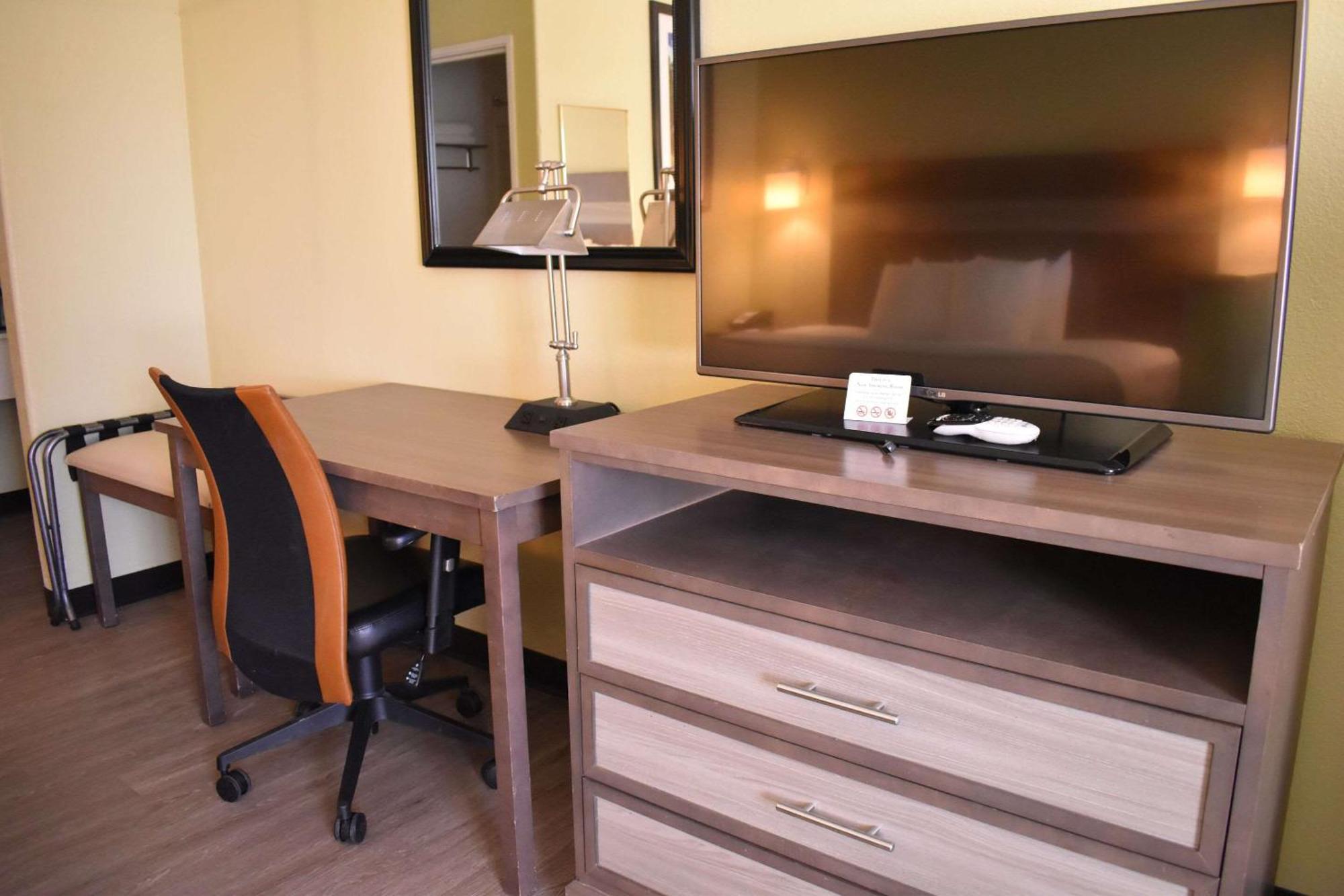Quality Inn & Suites Gallup I-40 Exit 20 Екстериор снимка