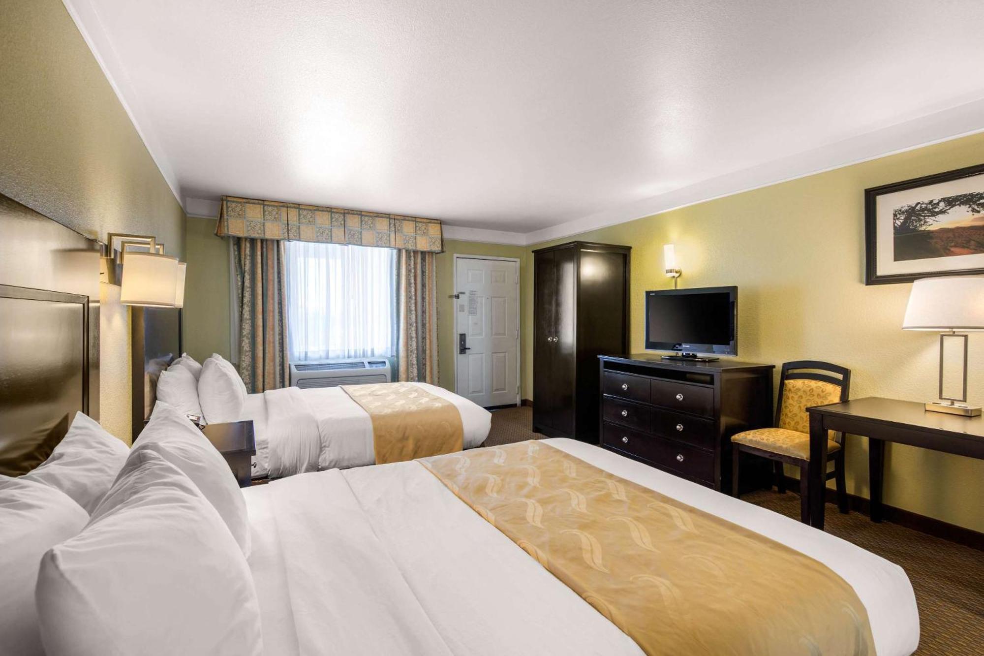 Quality Inn & Suites Gallup I-40 Exit 20 Екстериор снимка