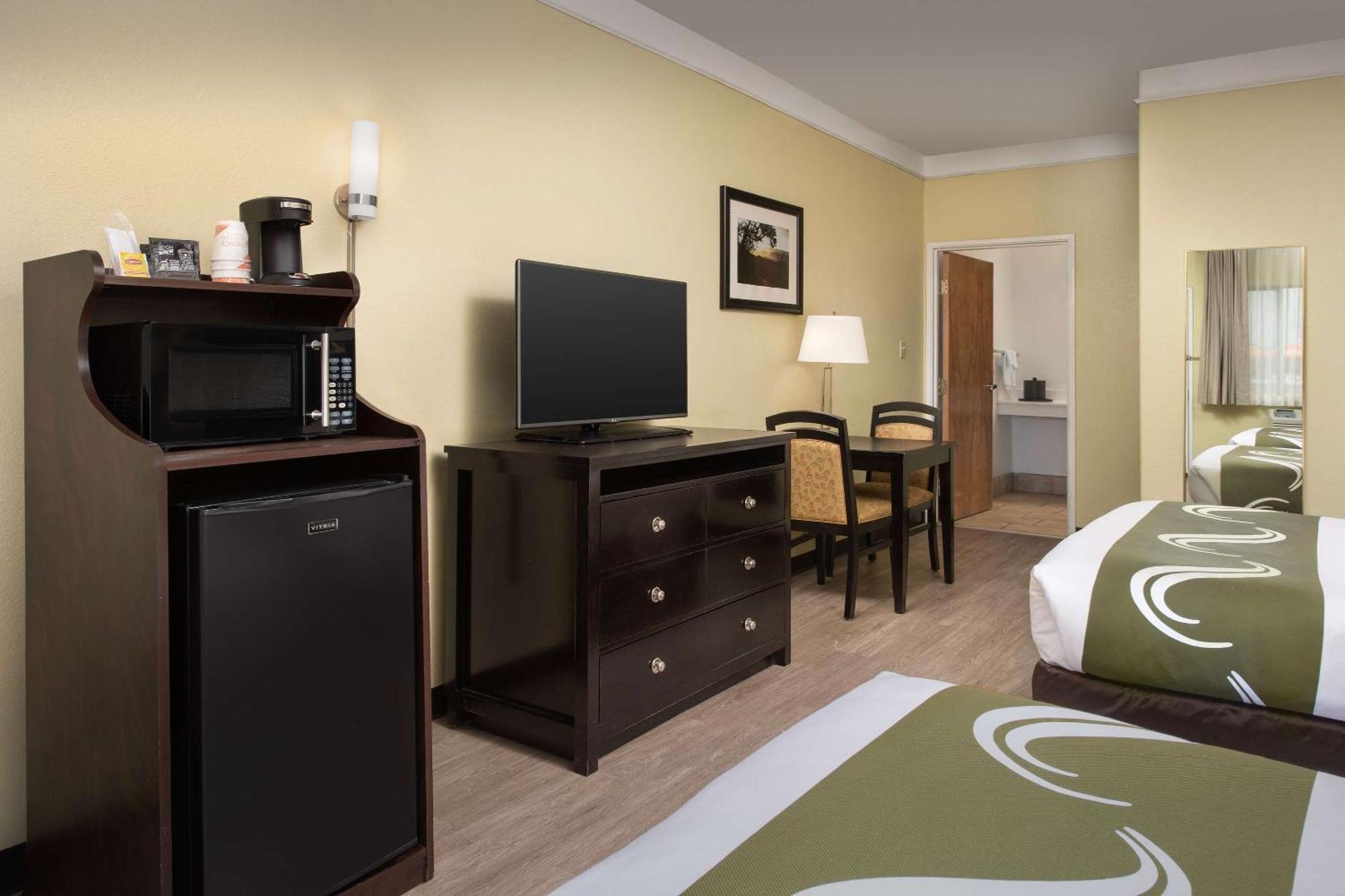 Quality Inn & Suites Gallup I-40 Exit 20 Екстериор снимка