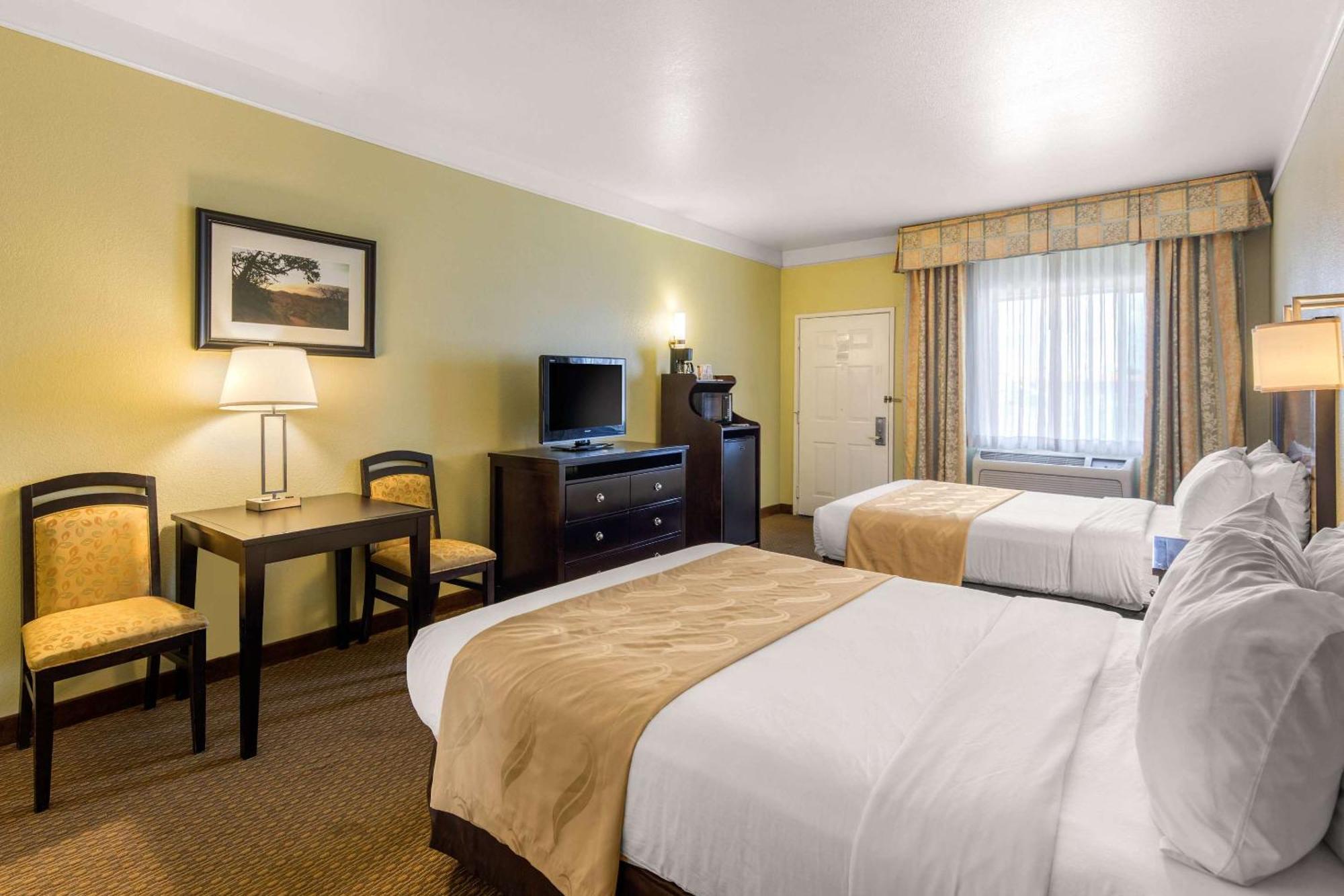 Quality Inn & Suites Gallup I-40 Exit 20 Екстериор снимка